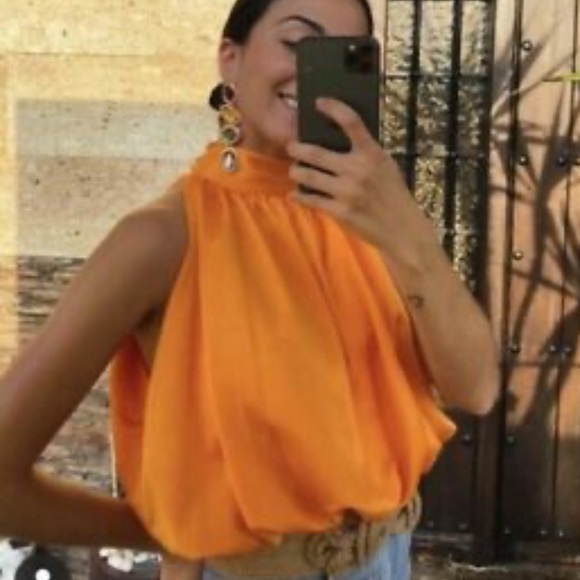 ❌SOLD❌ Zara Satin Neck Bow Tie Blouse - Picture 4 of 4